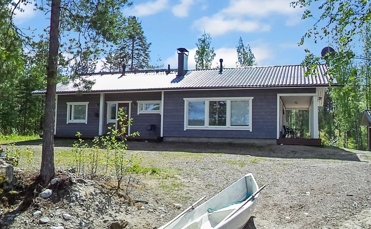 Huisje met warm zwembad Laurinranta 1