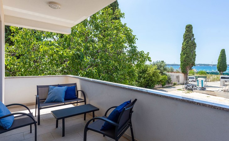 Modernes Ferienhaus in Strandnähe 1