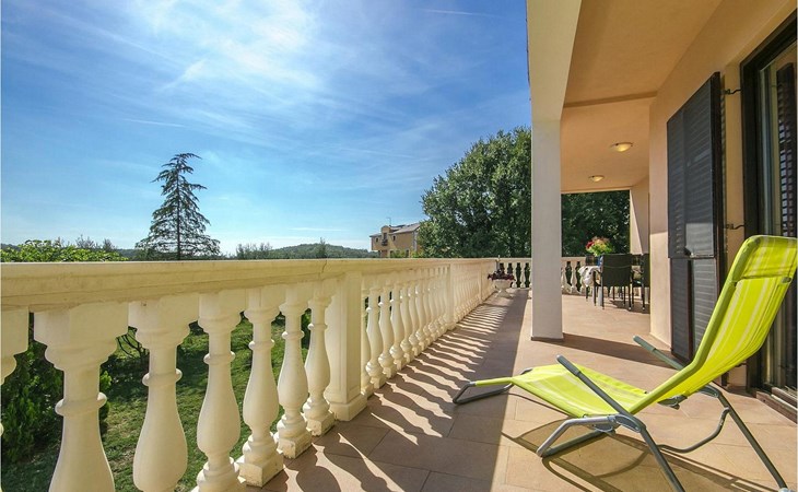 Schöne 2-Zimmer-Wohnung in Porec 1