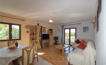 Nice apartment in Racisce 2