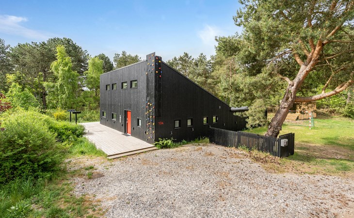 5 bedroom awesome home in Ebeltoft 1
