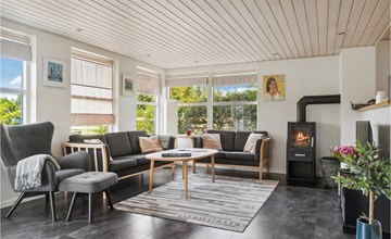 Beautiful home in Væggerløse with WiFi 3