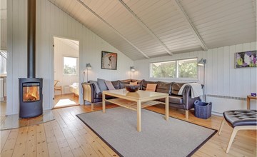 Stunning home in Vejers Strand 2
