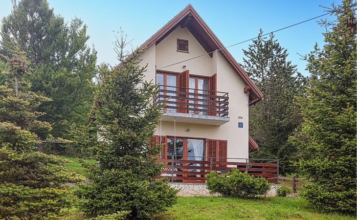 Nice home in Ravna Gora with WiFi 1