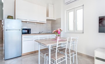 Gorgeous apartment in Srima with WiFi 3