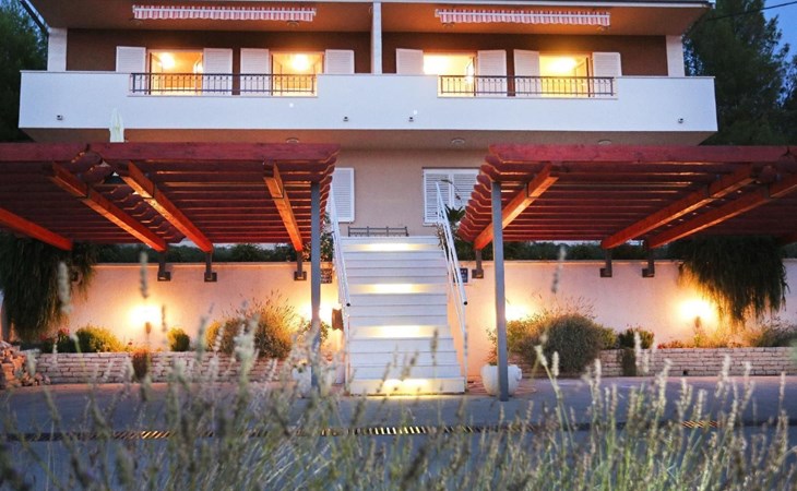 Strandnahe Ferienwohnung in Podstrana 1