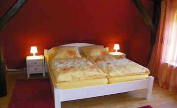 Charmante Fewo mit Großem Balkon 2