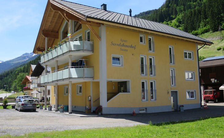 Sesselebenerhof 1