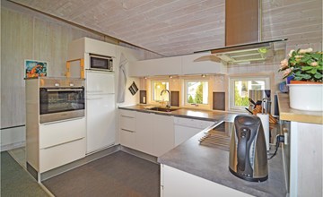 4 bedroom awesome home in Væggerløse 3