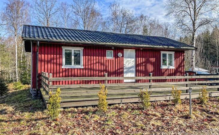 2 bedroom lovely home in Röke 1