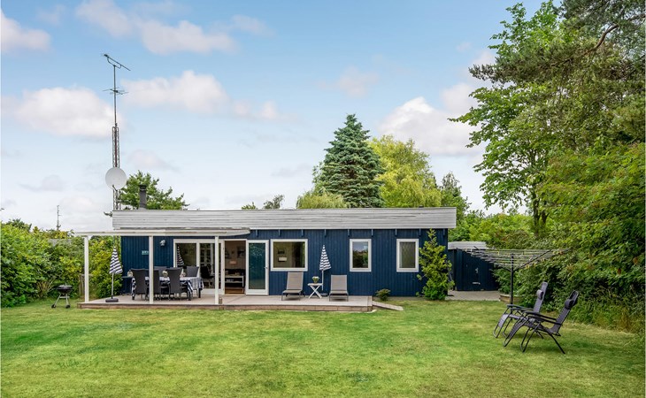 Beautiful home in Rønne with WiFi 1