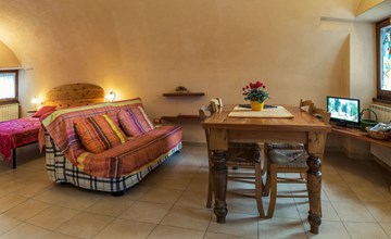 Wohnung in Riva Di Solto mit Kleinem Garten 2