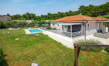 3 bedroom gorgeous home in Pula 3