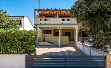 Amazing apartment in Mandre with WiFi 3