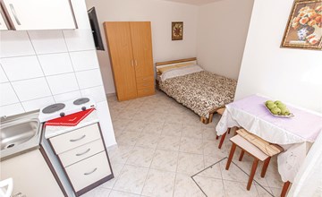 Cozy apartment in Kostrena with WiFi 2