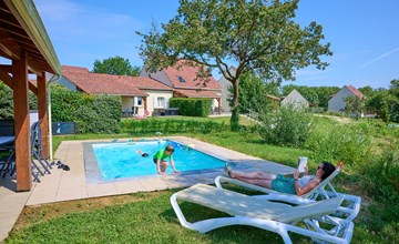 Villa 6p. 2 bathr. pool detached 3