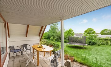 Nice home in Løgstrup with WiFi 2
