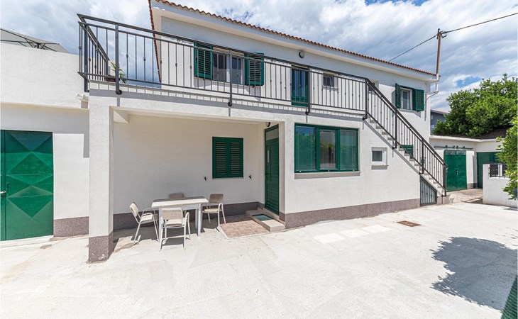Stunning apartment in Kastel Stari 1