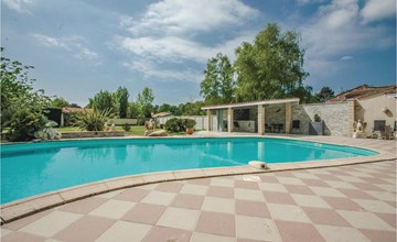 Amazing home in Saint-Vivien-de-Medoc 3
