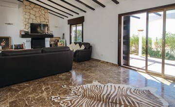 Awesome home in Las Farolas 2