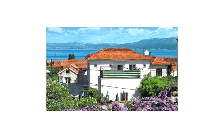 Amazing apartment in Supetar 1