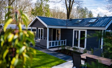 4-person Cottage Hot Tub 3