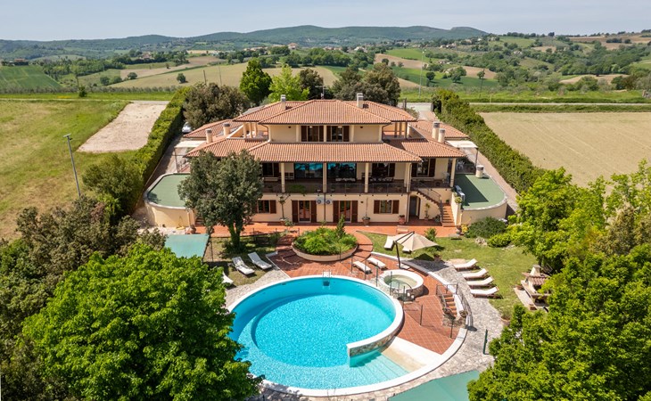 Amazing home in Gualdo Cattaneo (PG) 1
