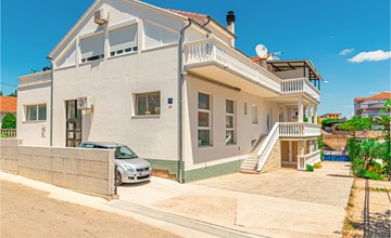 Lovely apartment in Vodice with WiFi 2
