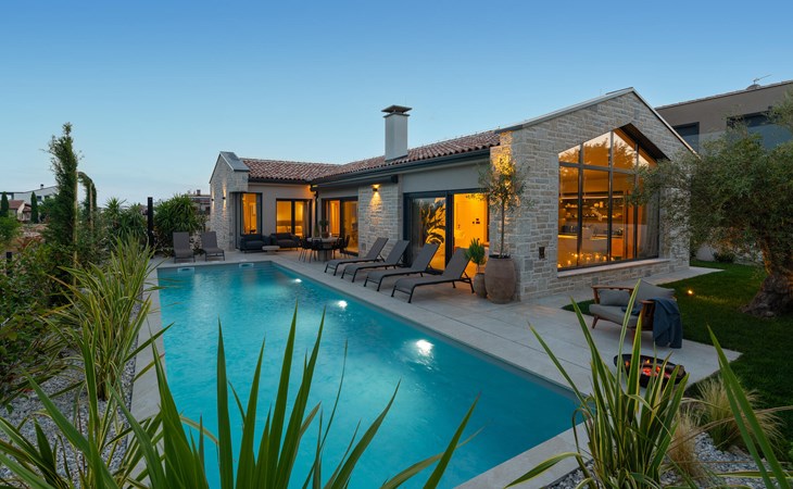 Beautiful home in Tar 1