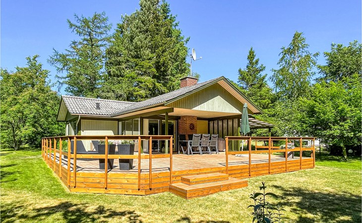 Gorgeous home in Aakirkeby with WiFi 1