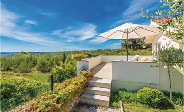 Cozy home in Zadar with house sea view 3