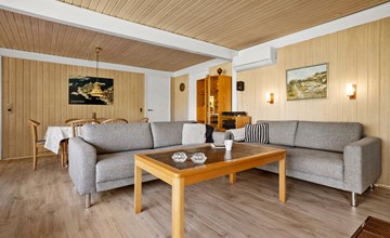 Gorgeous home in Aakirkeby with WiFi 3
