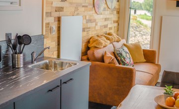 Winziges Flusshaus 3