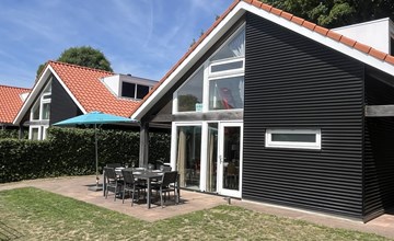 Westerduyn 1 very comfortable contemporary villa in prime location 2