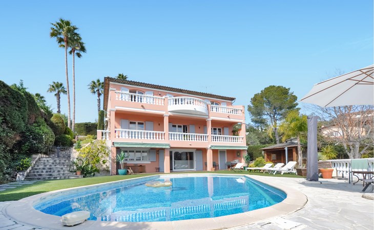 Beautiful home in Mougins with kitchen 1
