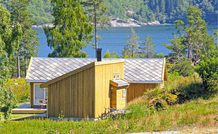 5 bedroom lovely home in Hjelmeland 1