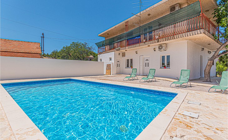 Nice apartment in Danilo with WiFi 1