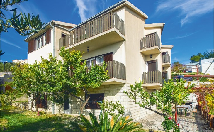 Beautiful apartment in Podstrana 1