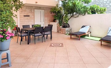 Cozy apartment in Supetar 3