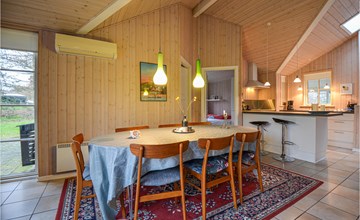 Nice home in Glesborg with sauna 3