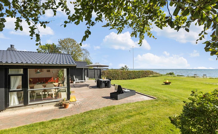Cozy home in Bjert with house sea view 1