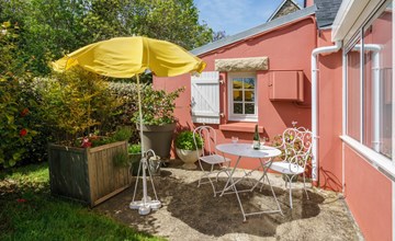 Between Earth and sea 3