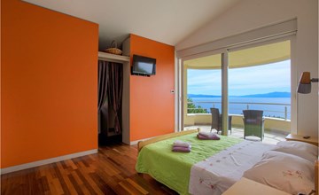 Villa House Iver 3