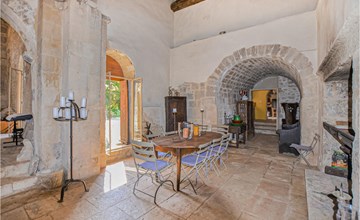 Gorgeous home in Bonnieux with sauna 3