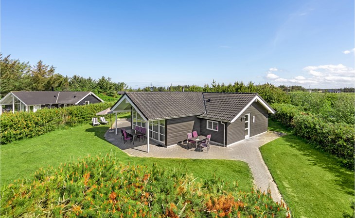 Nice home in Løkken with 4 Bedrooms, Sauna and WiFi 1