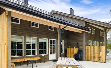 Amazing home in Nordfjordeid with WiFi 2