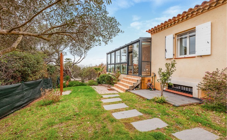Beautiful home in Six-Fours-les-Plages 1