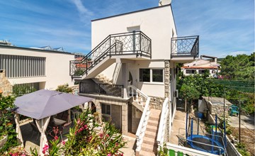 4 bedroom awesome home in Sevid 2