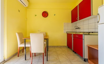 Cozy apartment in Povljana with WiFi 3