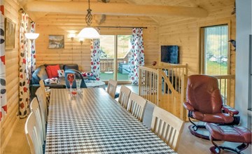 Awesome home in Kolnes 2
